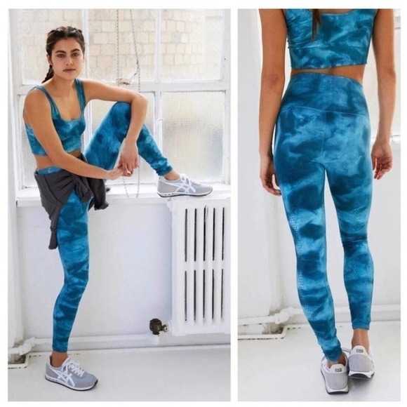 Free People FP Movement Good Karma Tie Dye Leggings in Blue Peacock M/L - Picture 1 of 9
